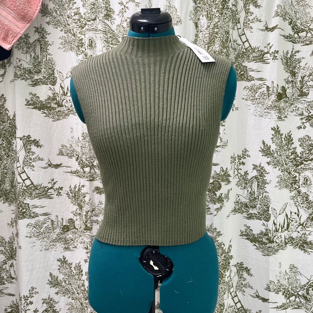NWT ZARA Olive Green ribbed knit mock neck fitted tank top shirt Sz M